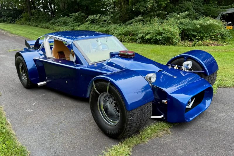 Lotus Seven превратили в трековый автомобиль с V8
