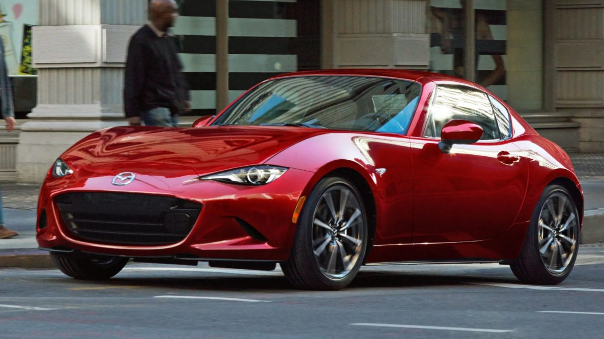 Продажи Mazda резко выросли в прошлом месяце, включая MX-5