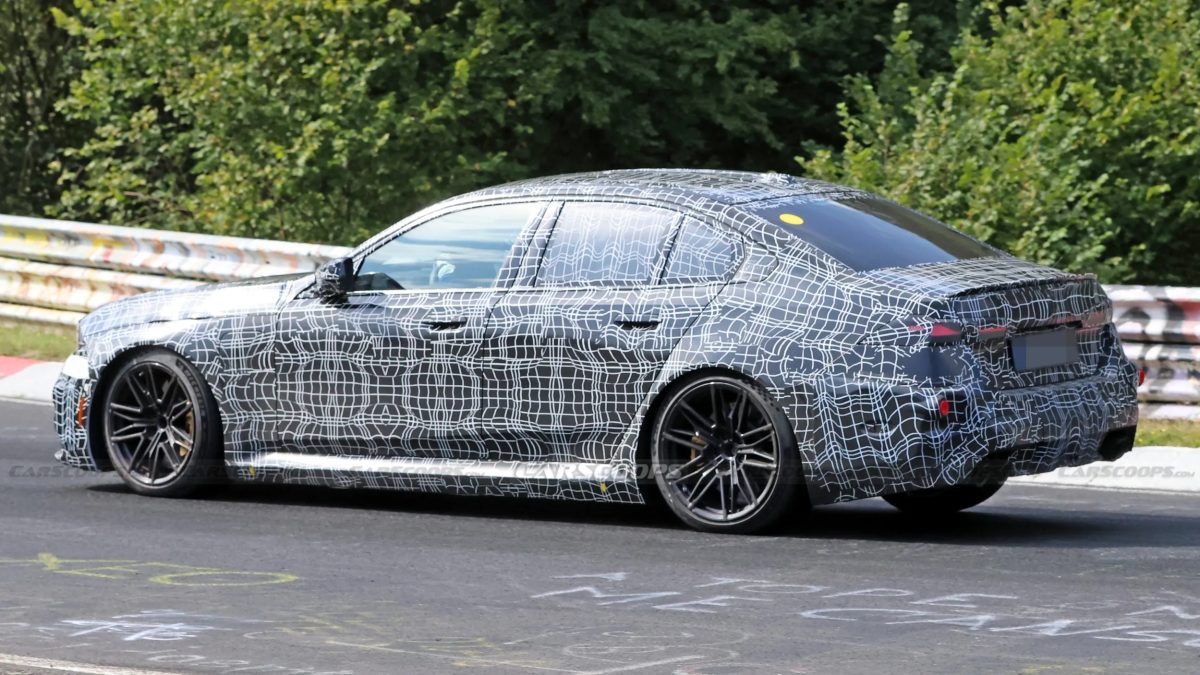 Обновлённый BMW M5 замечен на тестах на Нюрбургринге — фото 8