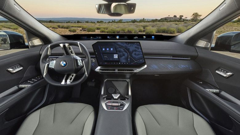 BMW iX4 2027 года — самый эффектный купе-кроссовер бренда, который и запустил этот тренд — фото 5