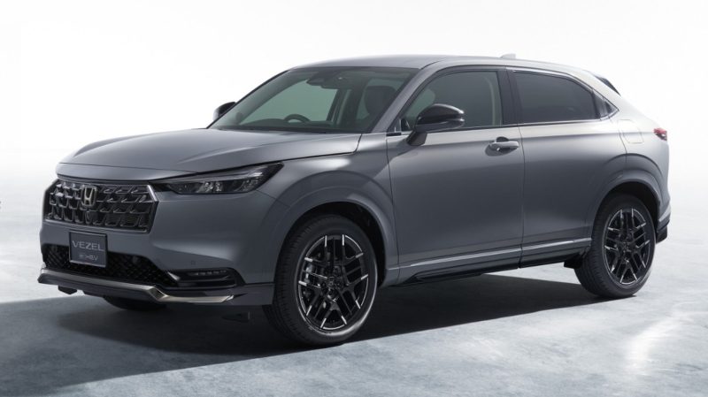 Honda Vezel 2027 года получил в Японии обновление в стиле Black Sport