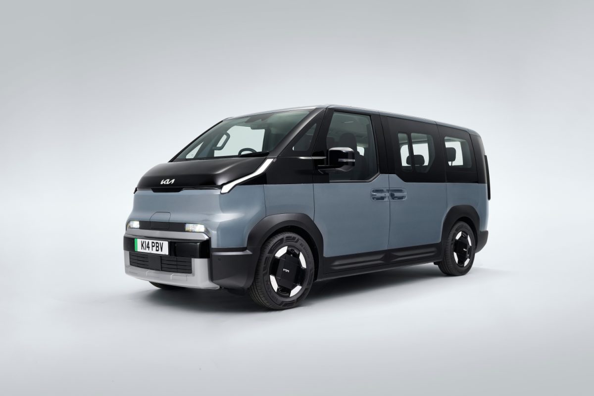 Kia PV5 Passenger подешевел в Британии