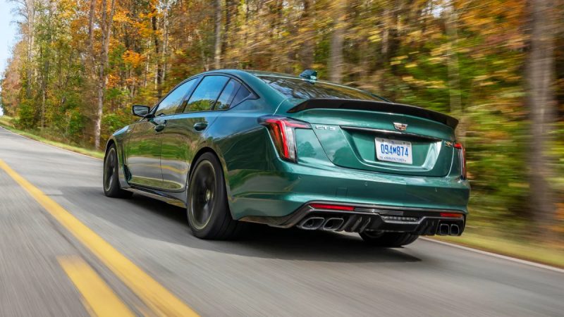 Cadillac перестал гнаться за BMW. В GM говорят, что у Blackwing нет прямого соперника