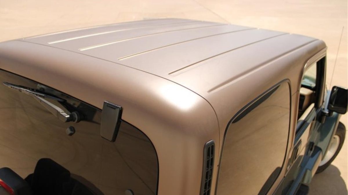 Выбор дня: Jeep Wrangler Sahara 2002 года с 5-ступенчатой коробкой — фото 2