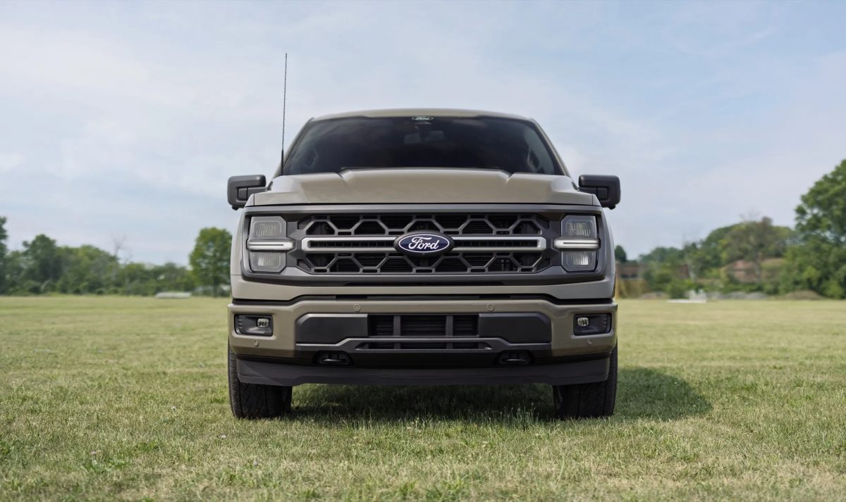 Ford F-150 2027 года получил больше мощности, буксировку без рук и гардероб Carhartt