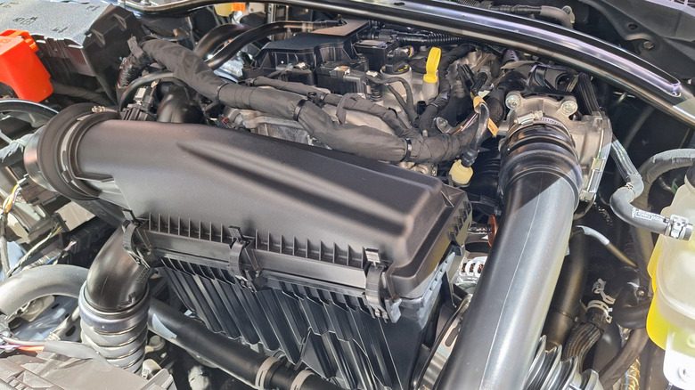 На EcoBoost Ford можно ездить на обычном бензине, но у премиального есть преимущество — фото 4