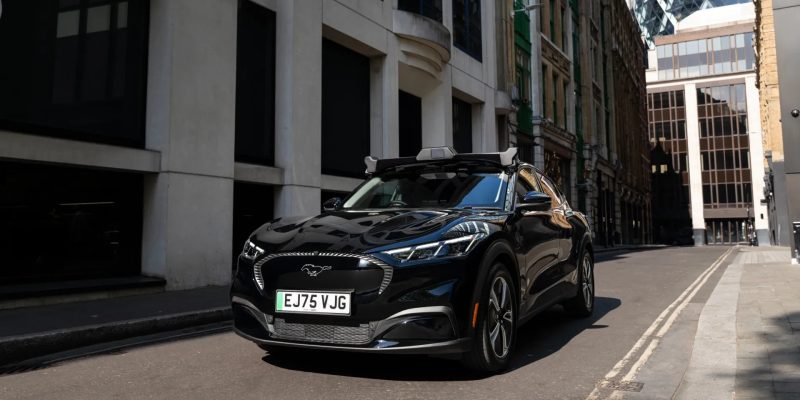Mercedes-Benz договорилась о внедрении Wayve AI Driver в серийные автомобили