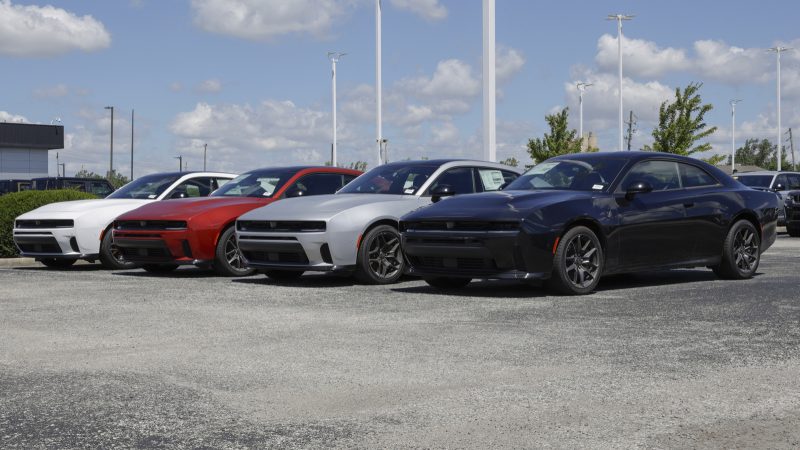 Dodge возвращает Charger Hellcat с V8 в следующем году