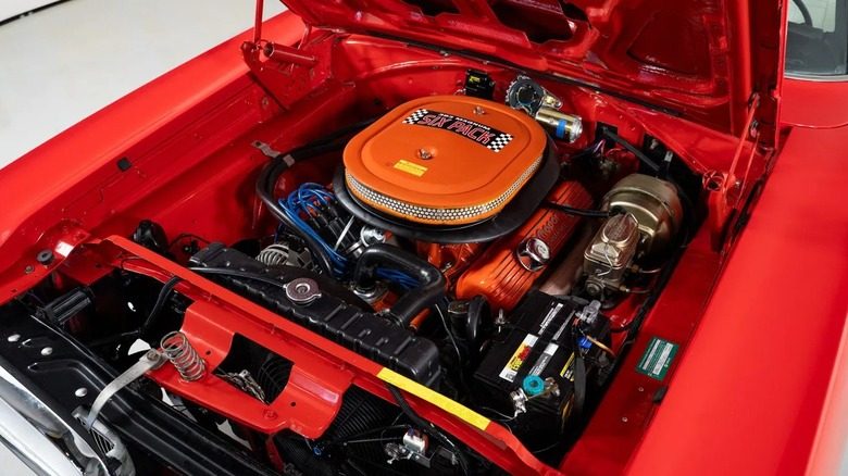 Dodge Super Bee 1970 года с пробегом менее 6 437 км выставлен на продажу и выглядит безупречно — фото 3