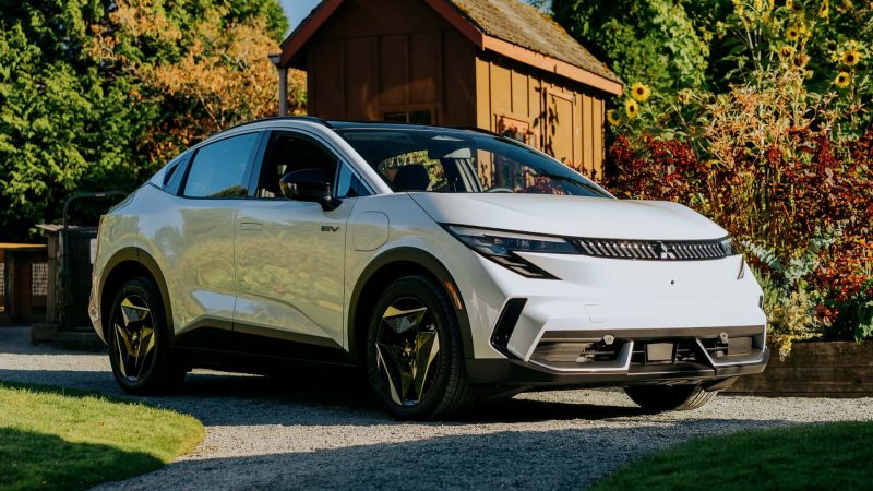 Mitsubishi Eclipse Sportback дороже нового Leaf