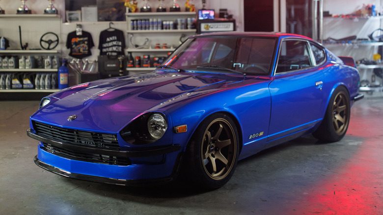 Nissan привезла на SEMA Datsun Restomod и трековый Z для SCCA — фото 5
