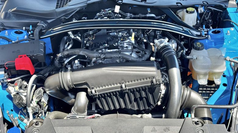 Ford Mustang EcoBoost Convertible — характерная редкость с особенностями, которые легко простить — фото 2