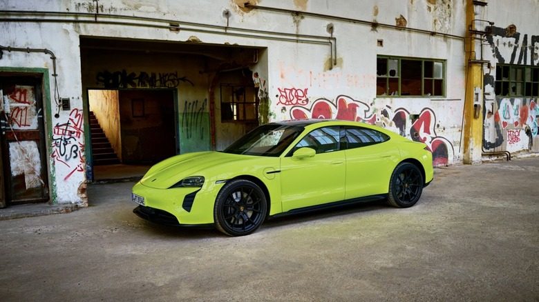 12 самых быстрых электромобилей Porsche — фото 6