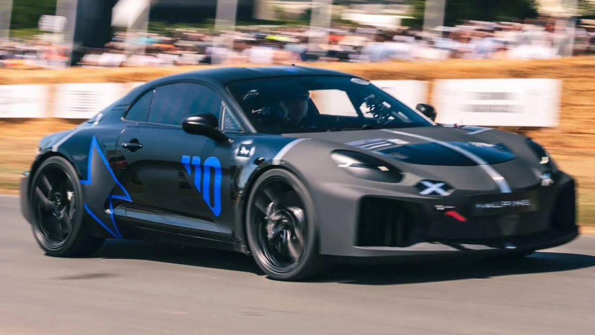 Alpine показала новый A110 и его шасси