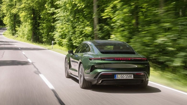 12 самых быстрых электромобилей Porsche — фото 11