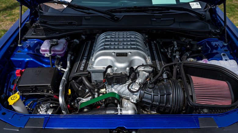 Dodge возвращает Charger Hellcat с V8 в следующем году — фото 3