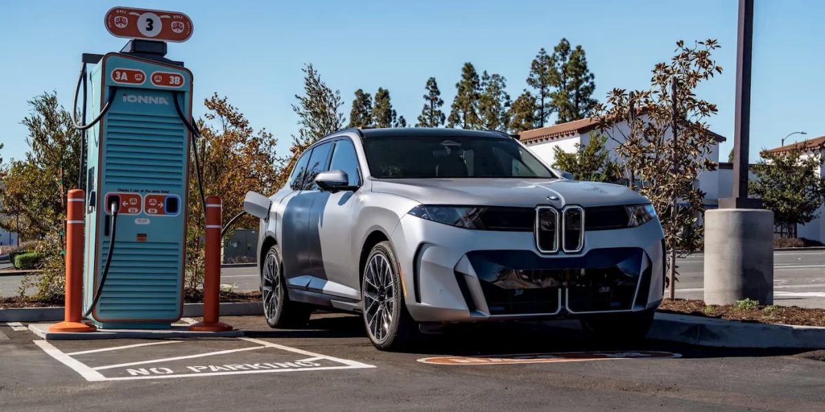 BMW iX5 60 xDrive достигает 460 кВт (Источник: BMW) — фото 3