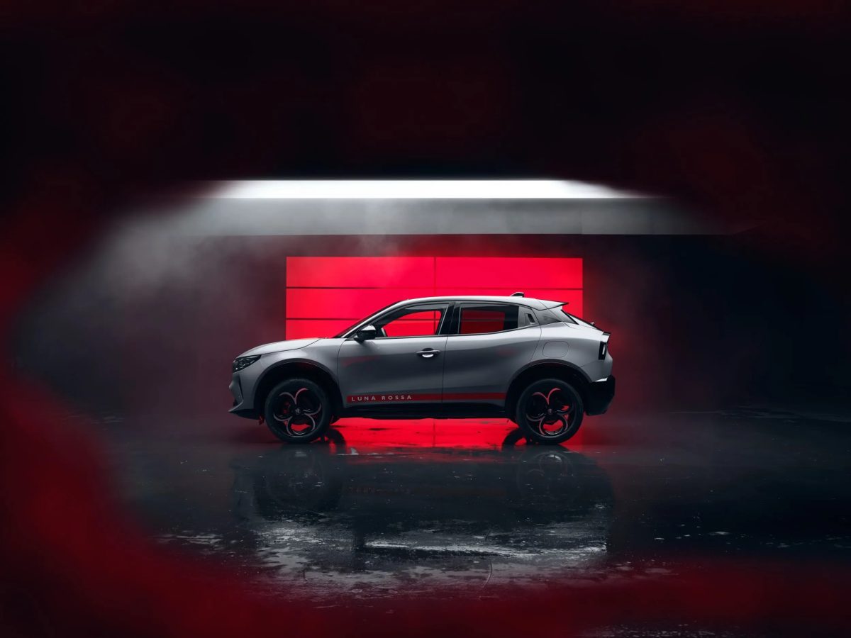 Вся линейка Alfa Romeo получила оформление в духе гоночной яхты — фото 2