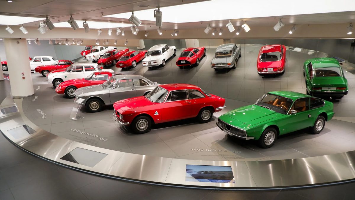Следующая миллионная спецверсия Alfa Romeo может получить механическую коробку передач