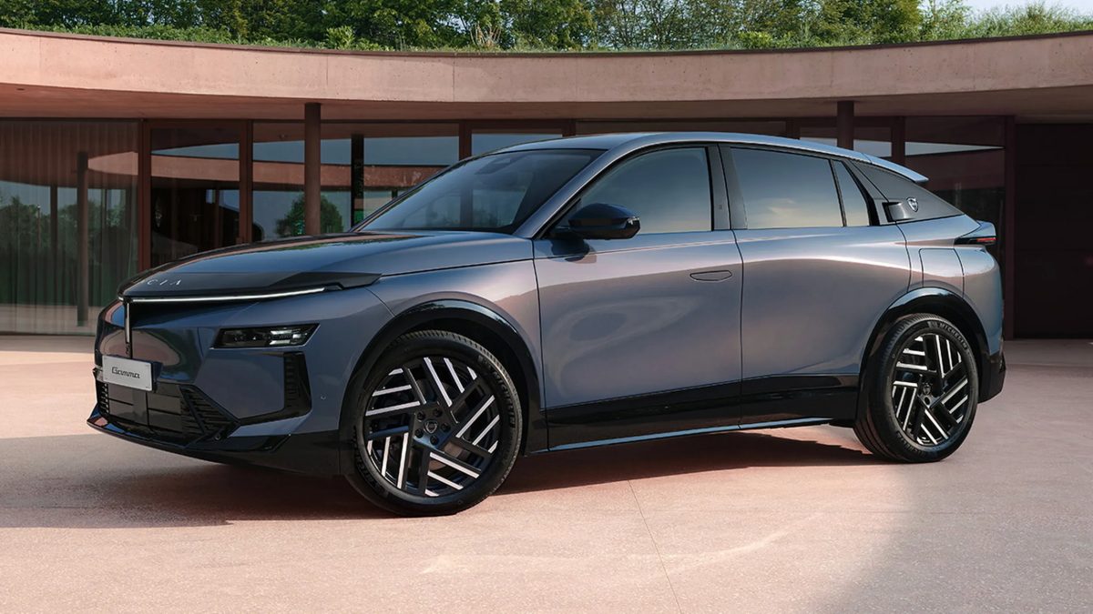 Lancia возвращает шильдик HF Integrale для флагманской Gamma — фото 5
