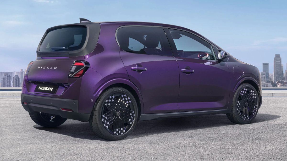 Новый доступный электромобиль Nissan стилизован под Renault Twingo — фото 4