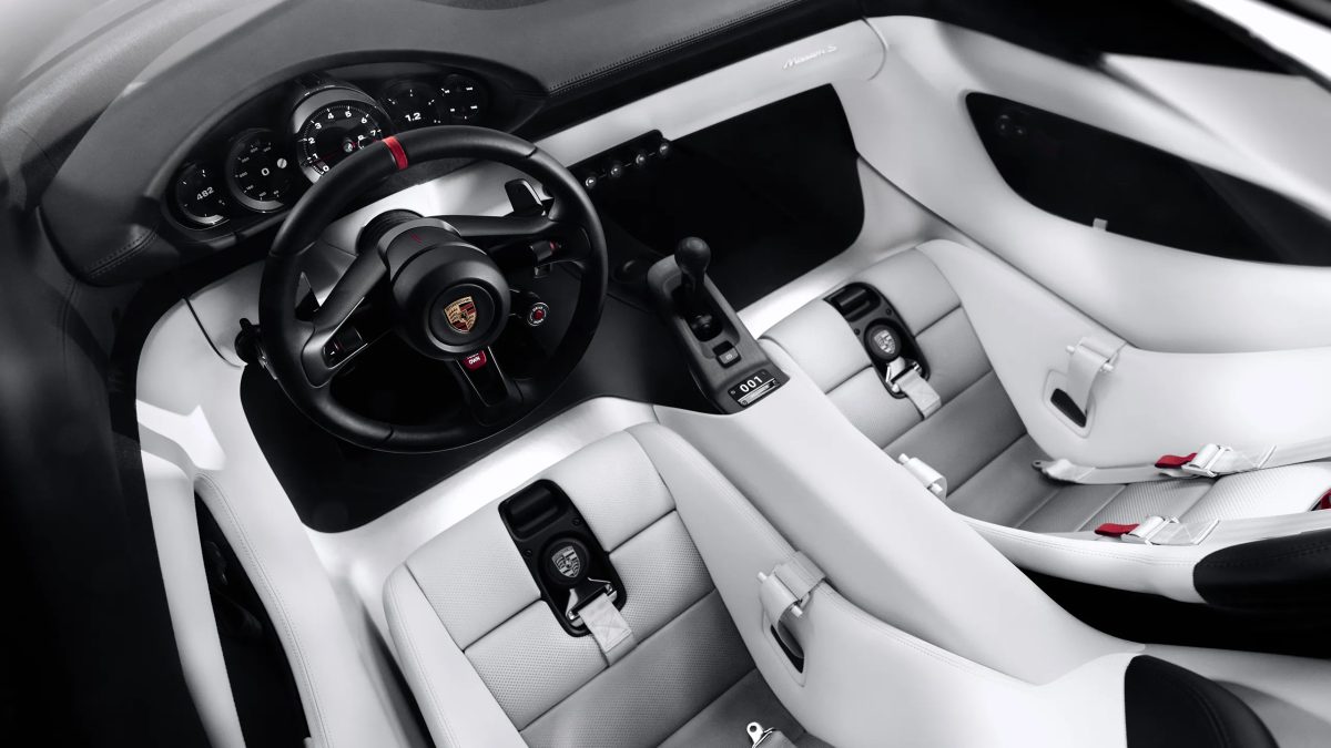Интерьер Porsche Mission S — фото 2