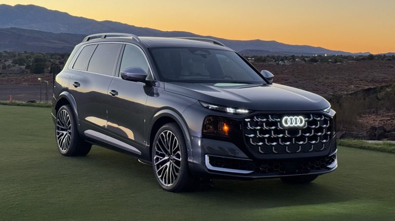 2027 Audi Q9 и SQ9 выходят в лидеры класса — фото 8