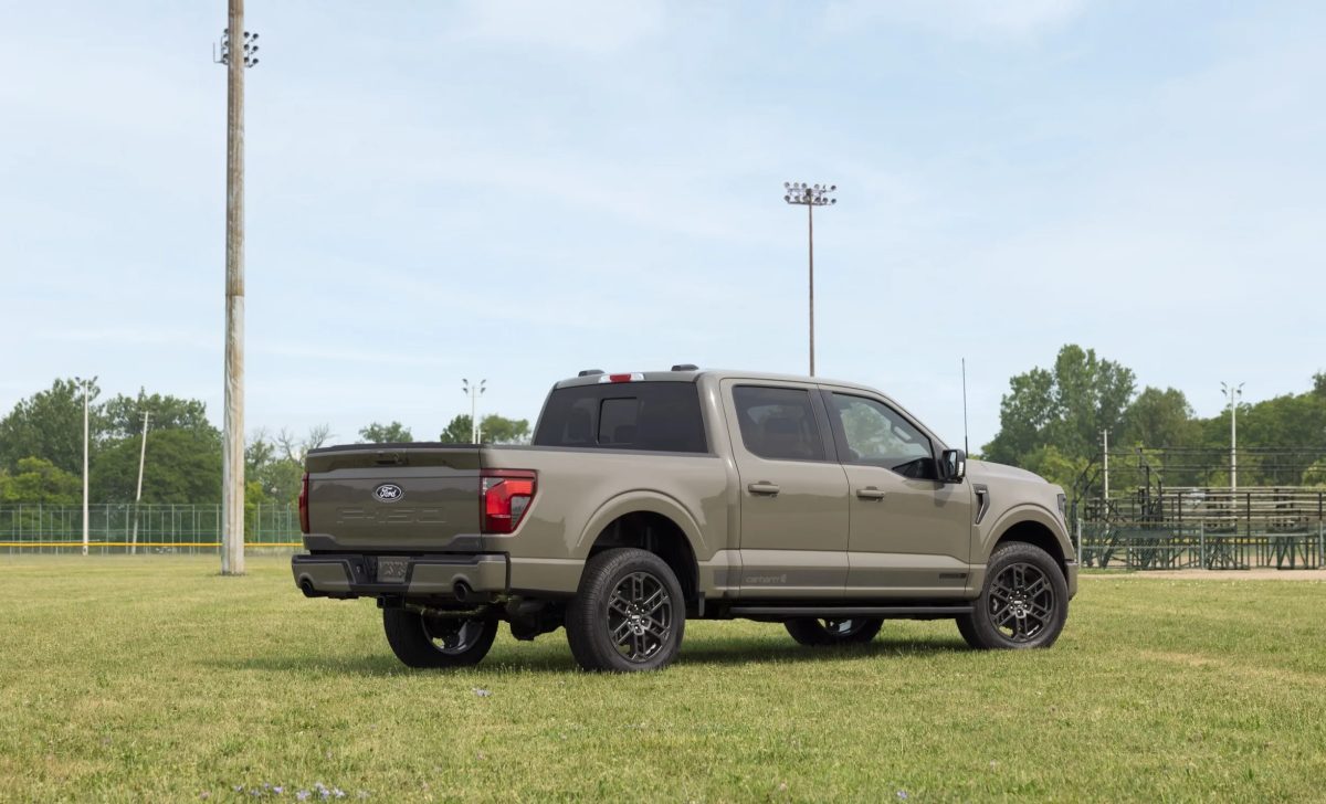 Ford F-150 2027 года получил больше мощности, буксировку без рук и гардероб Carhartt — фото 3