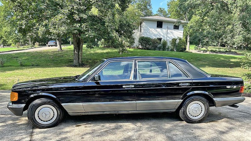 Выбор дня: Mercedes-Benz 500SEL 1985 года