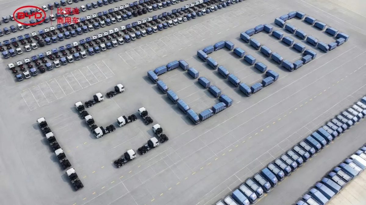 BYD устраивает шоу электрических грузовиков