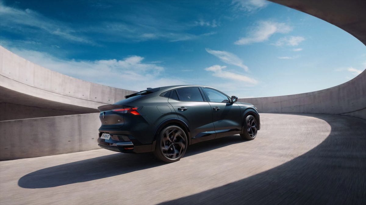 Renault Rafale Hypnotic стал самым дорогим SUV марки — фото 4