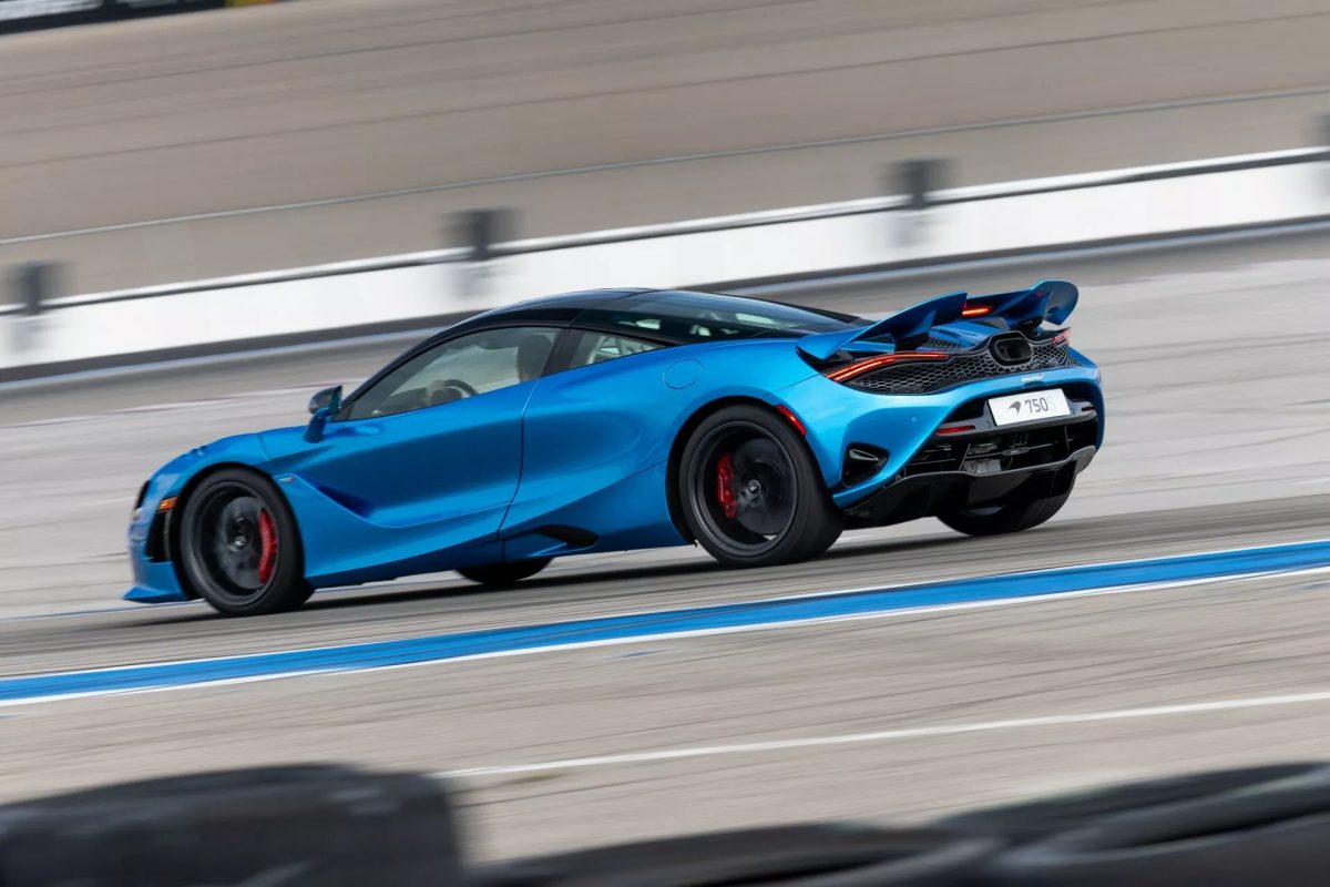 McLaren снимет 750S с производства в 2027 году — фото 2