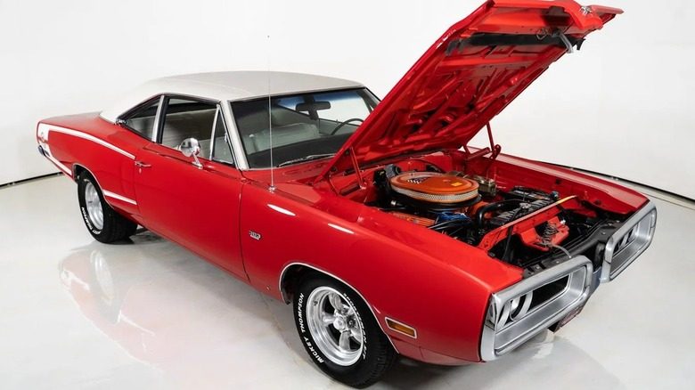 Dodge Super Bee 1970 года с пробегом менее 6 437 км выставлен на продажу и выглядит безупречно