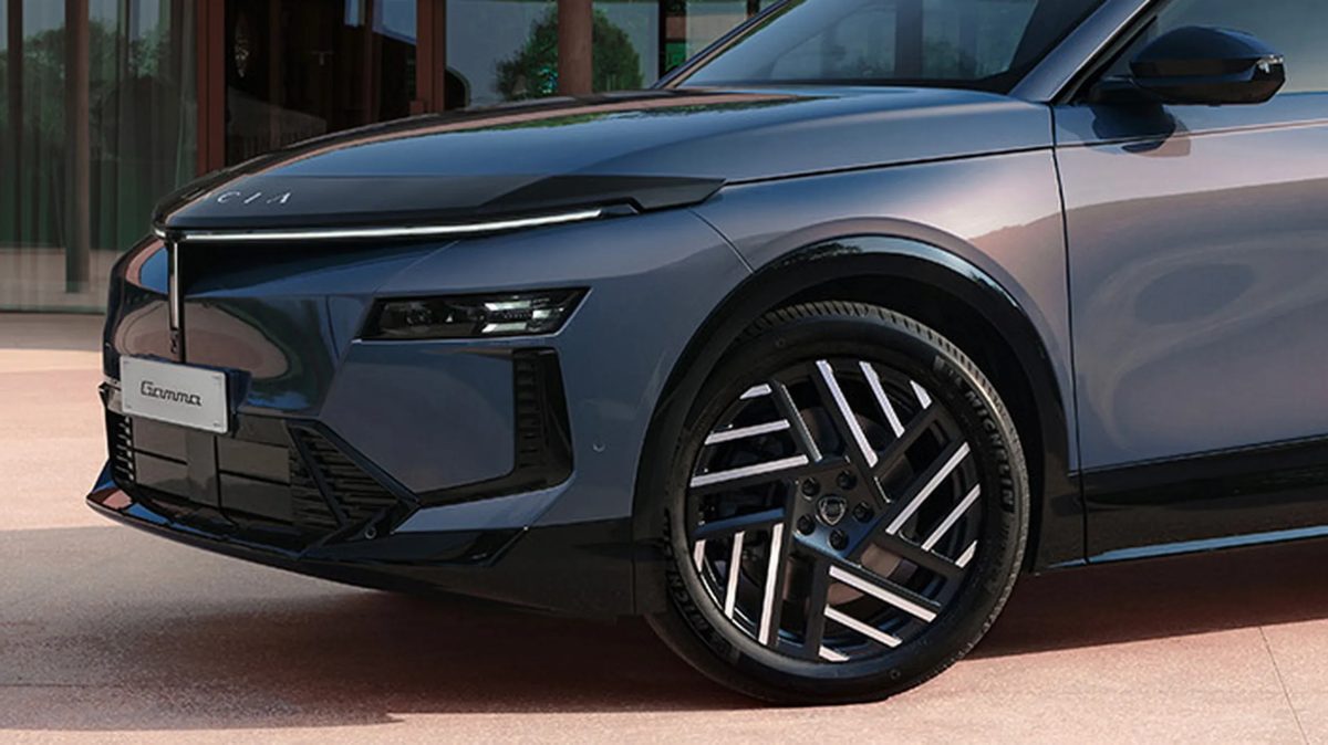 Lancia возвращает шильдик HF Integrale для флагманской Gamma — фото 6