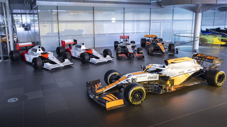 McLaren выставила на продажу пять легендарных болидов Формулы 1 — фото 2