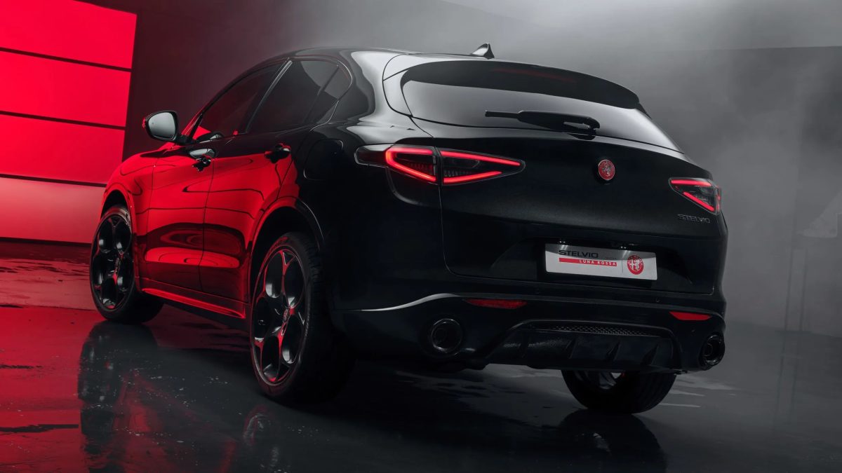 Giulia и Stelvio: больше углепластика и спортивного акцента