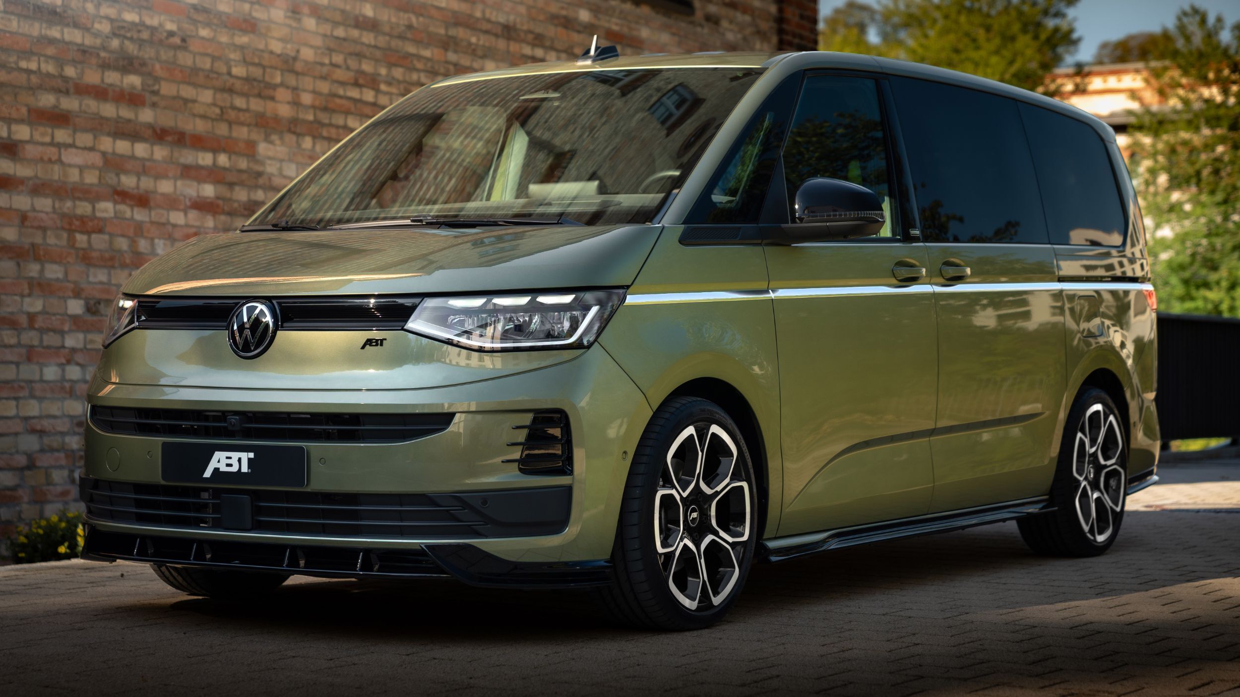 ABT придает VW Multivan и California более спортивный облик