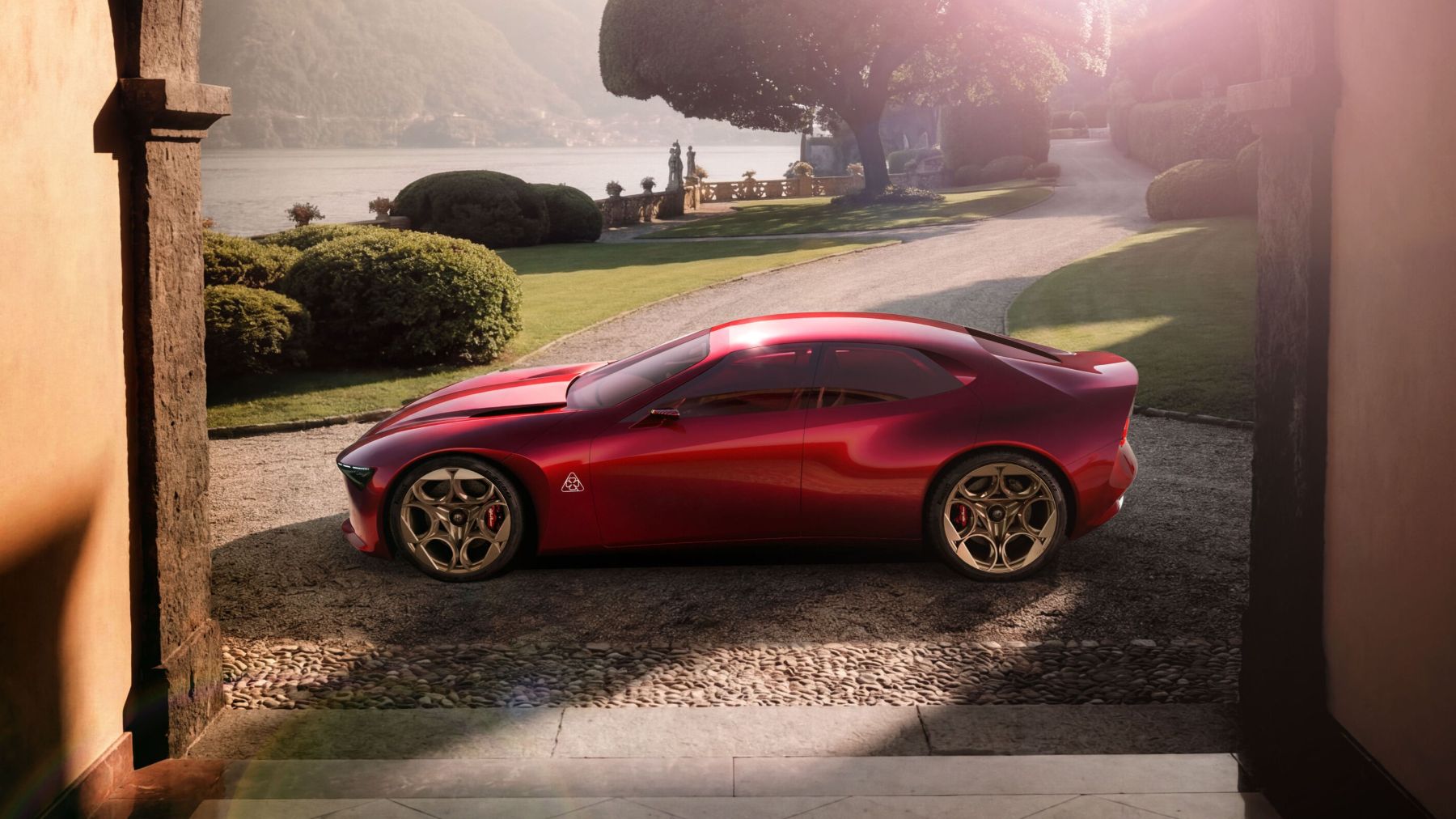 Alfa Romeo показала концепт Cuorerosso