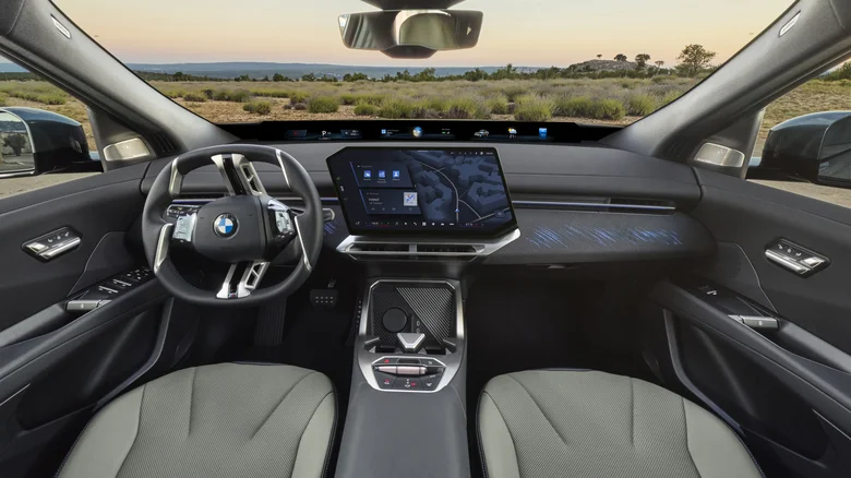 BMW iX4 2027 года — самый эффектный купе-кроссовер бренда, который и запустил этот тренд — фото 4
