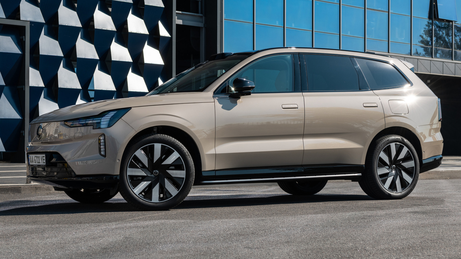 Будущие Volvo получат автономное вождение от двери до двери благодаря Nvidia
