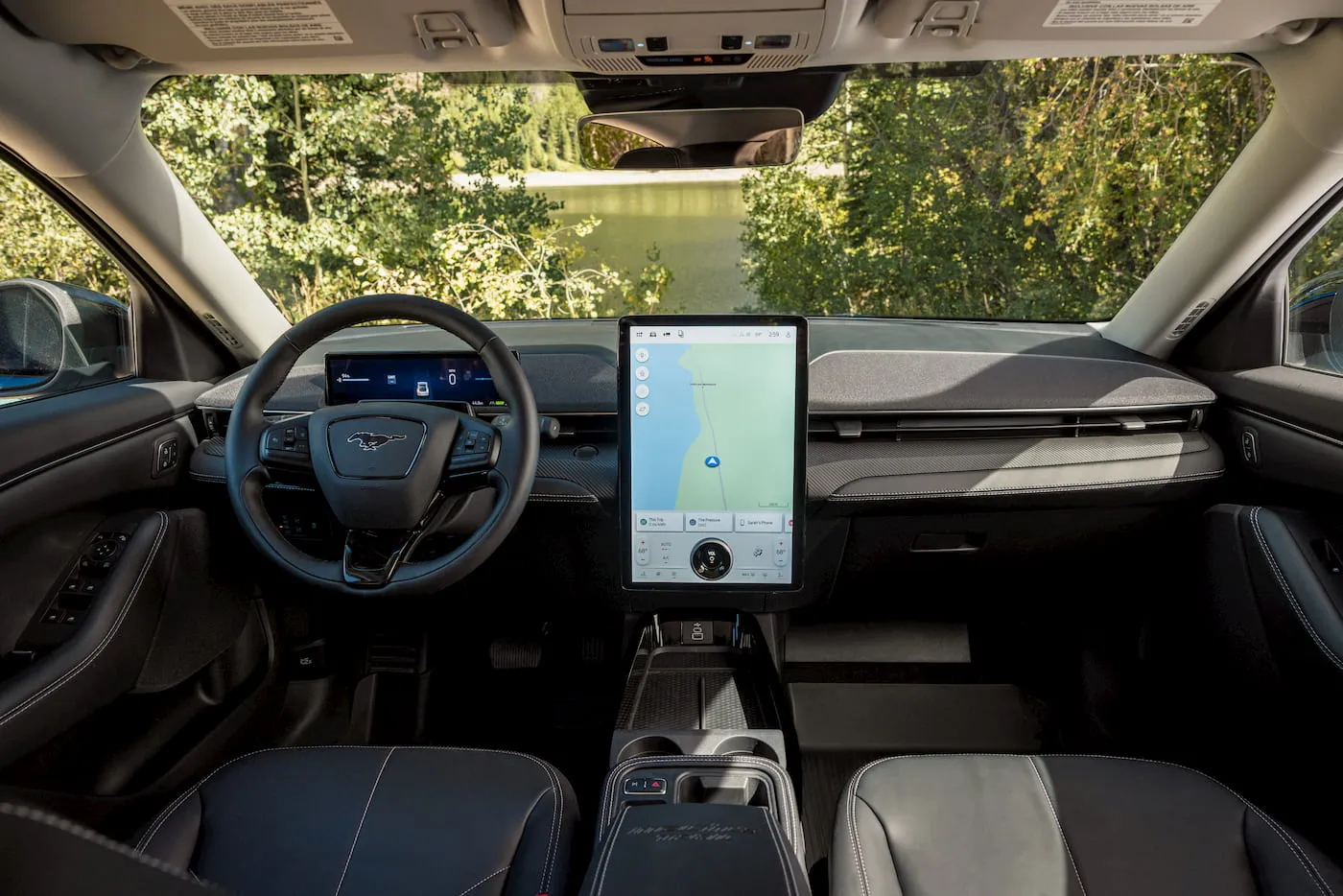 Салон Ford Mustang Mach-E Trail 2027 года (Источник: Ford)