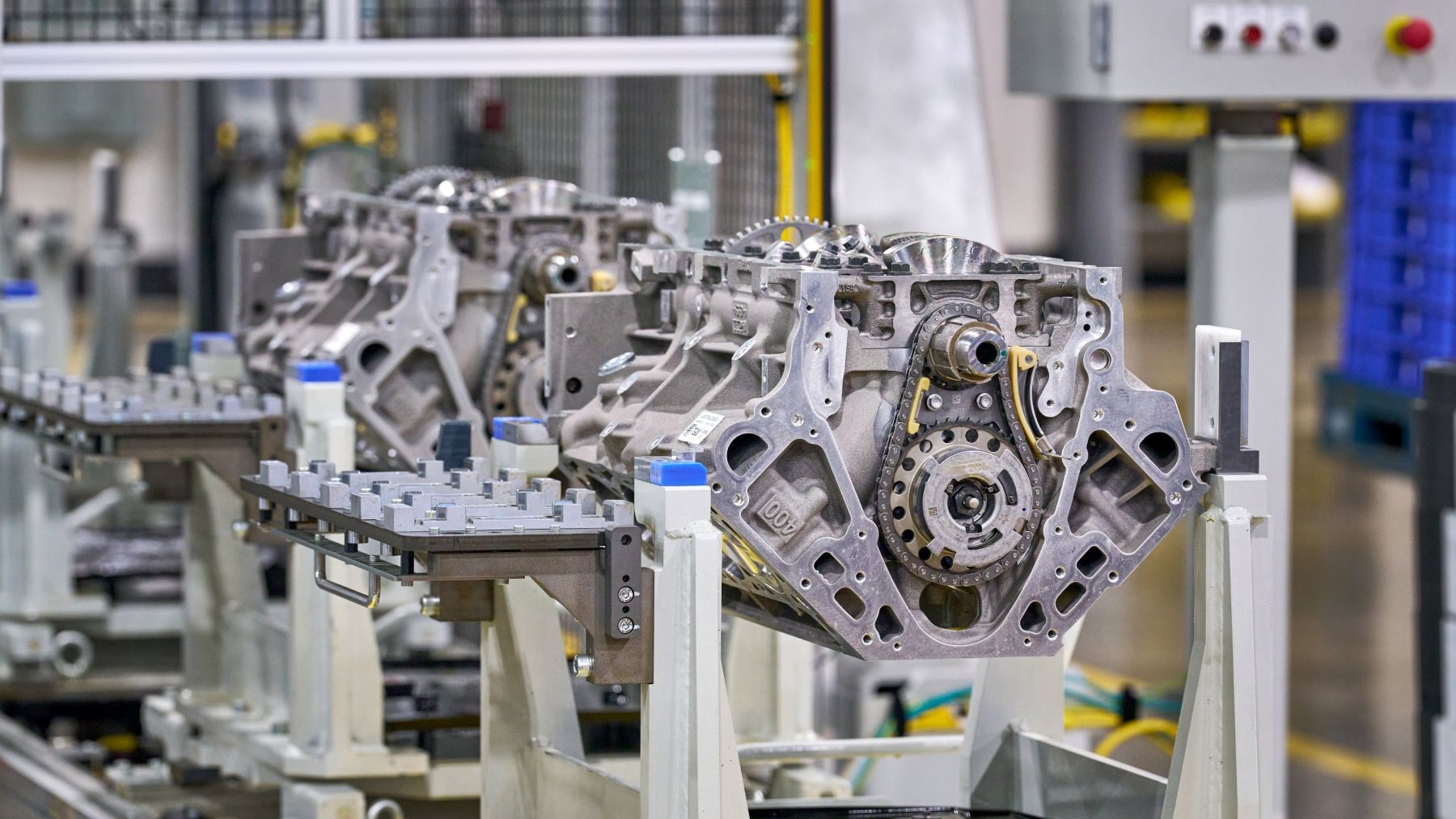 Двигатели GM V-8 нового поколения: больше объём, больше мощность, больше крутящий момент