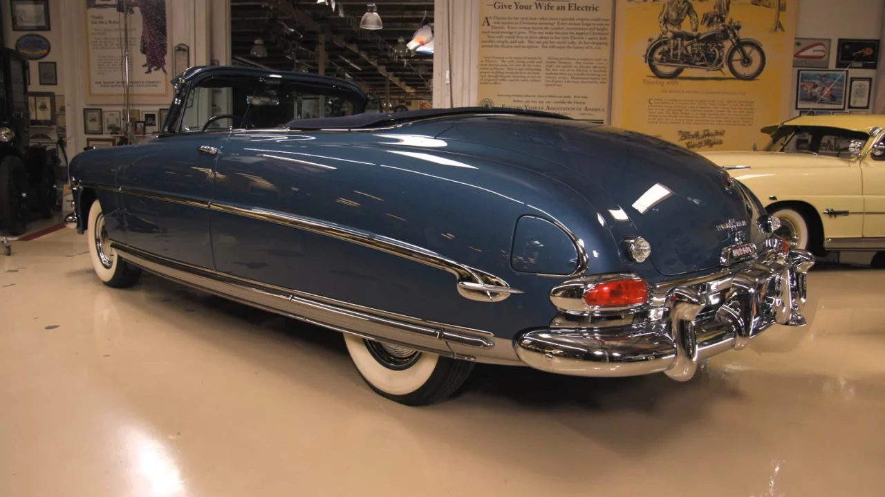 Джей Лено оценил тщательно восстановленный Hudson Hornet 1953 года