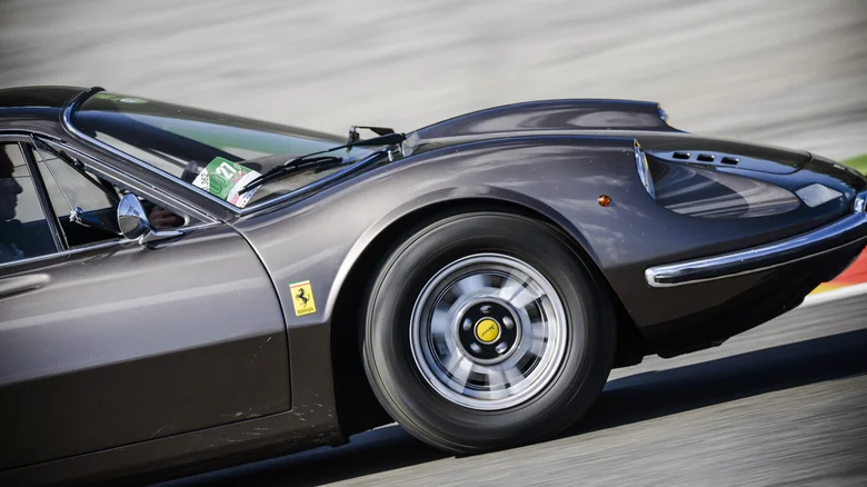 Ferrari Dino 246 GT 1969 года стала эталоном красоты — фото 4