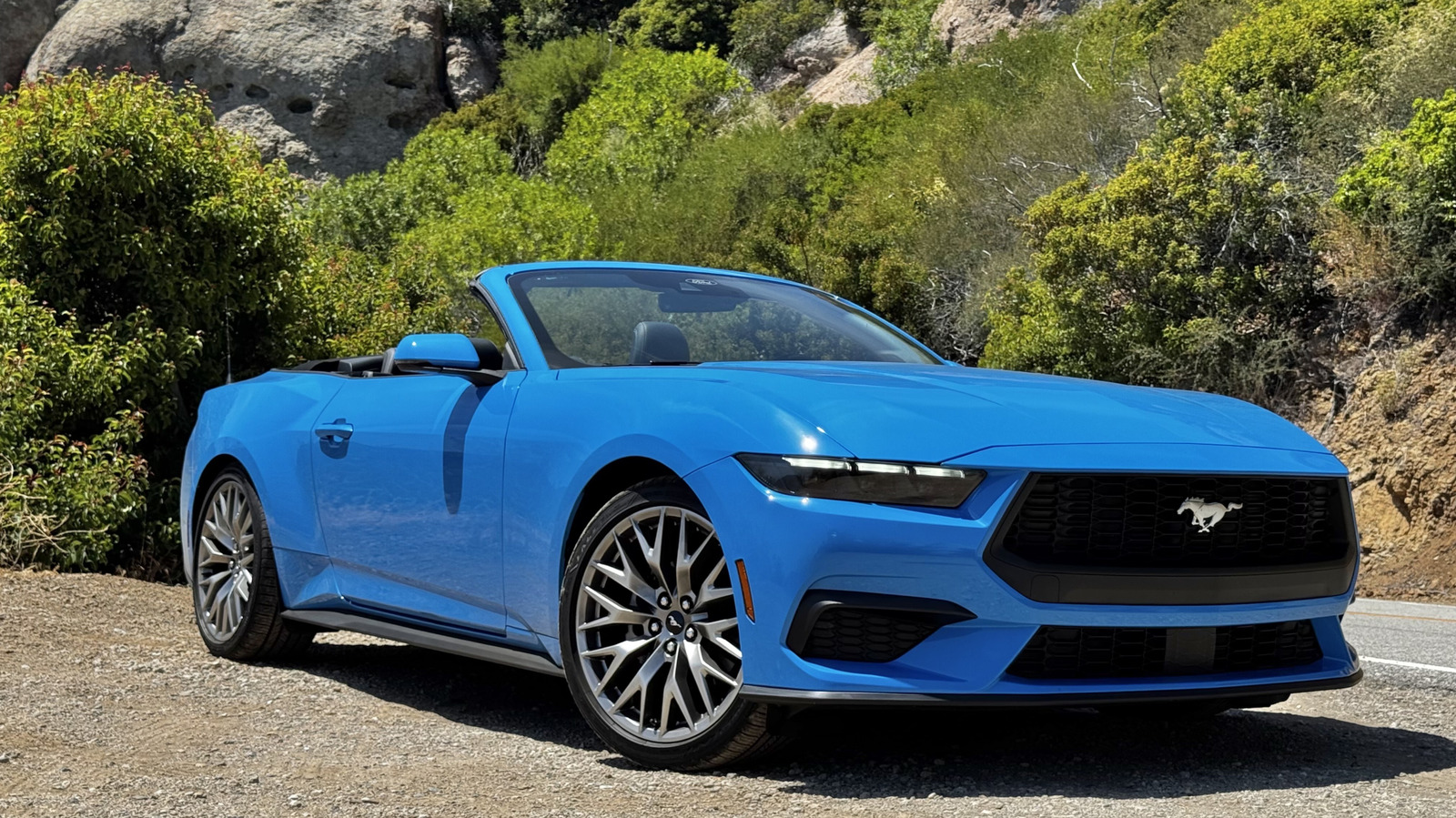 Ford Mustang EcoBoost Convertible — характерная редкость с особенностями, которые легко простить