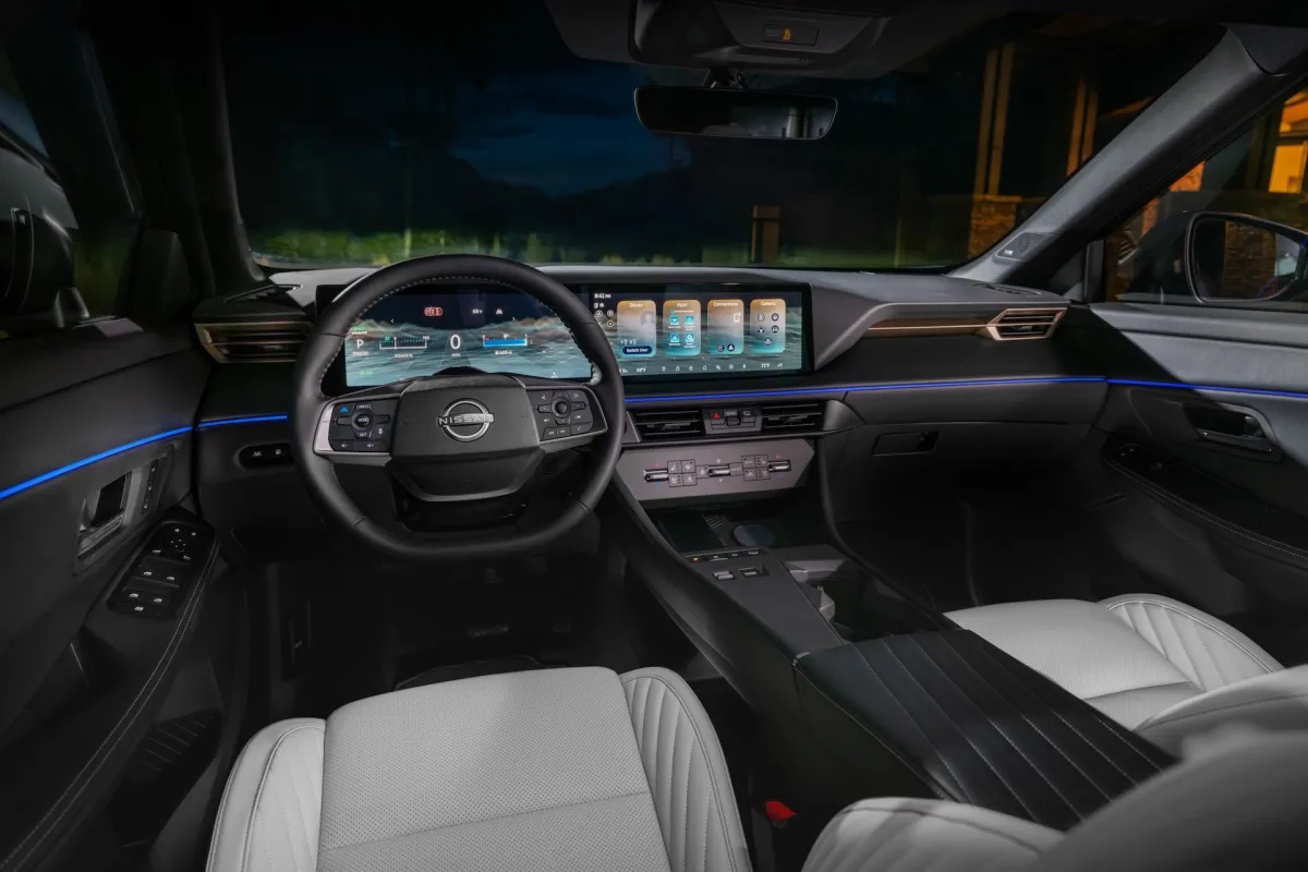 Nissan сохранил кнопки в новом Rogue Hybrid