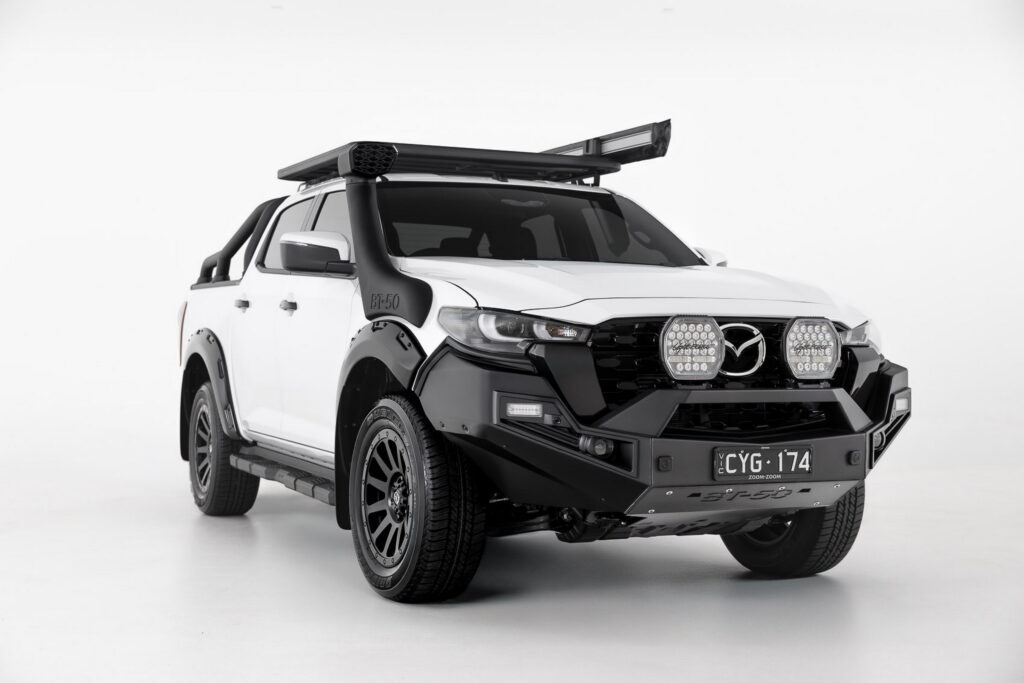 Сильно дооснащённый экземпляр Mazda BT-50 в Австралии — фото 2