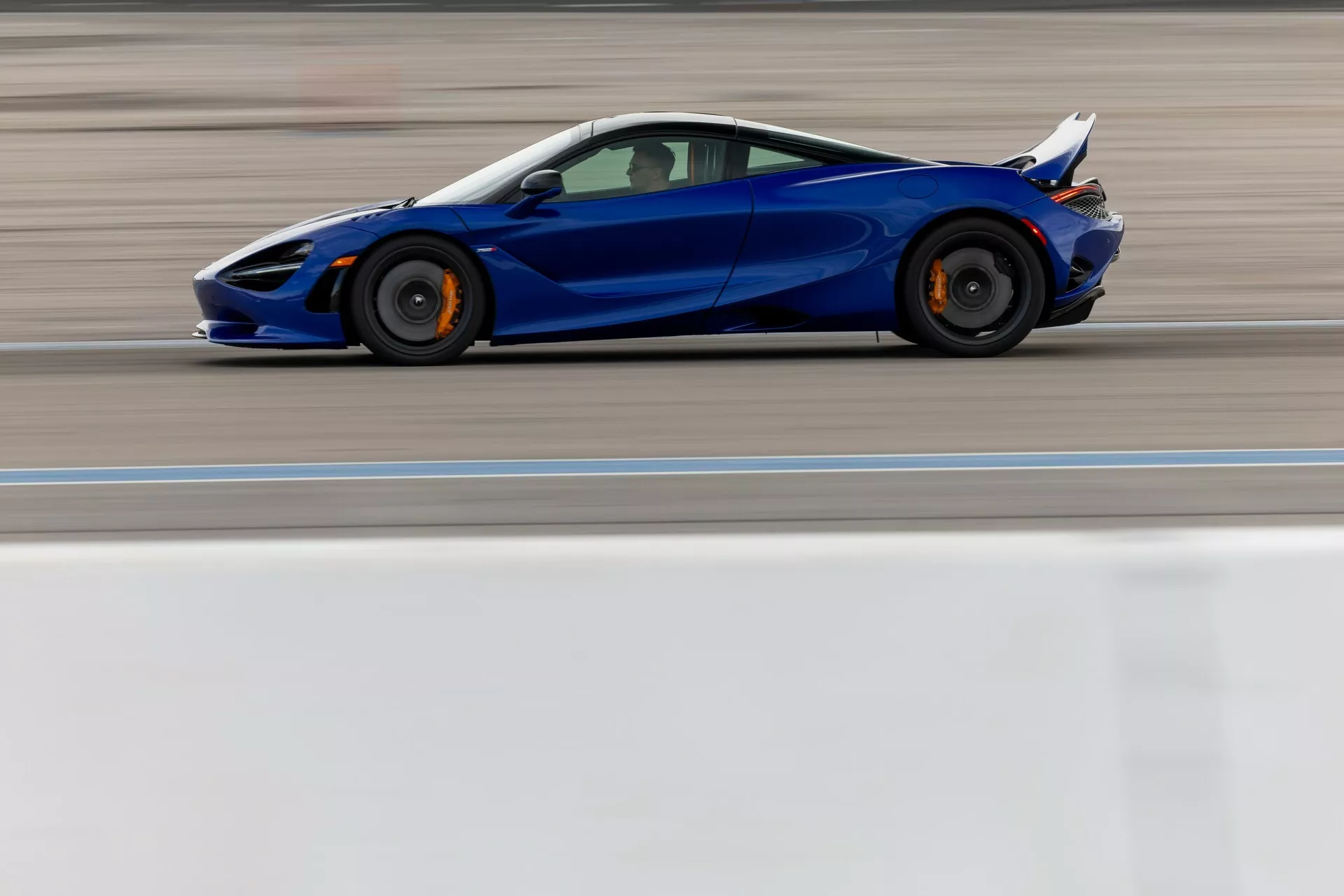 McLaren снимет 750S с производства в 2027 году — фото 4