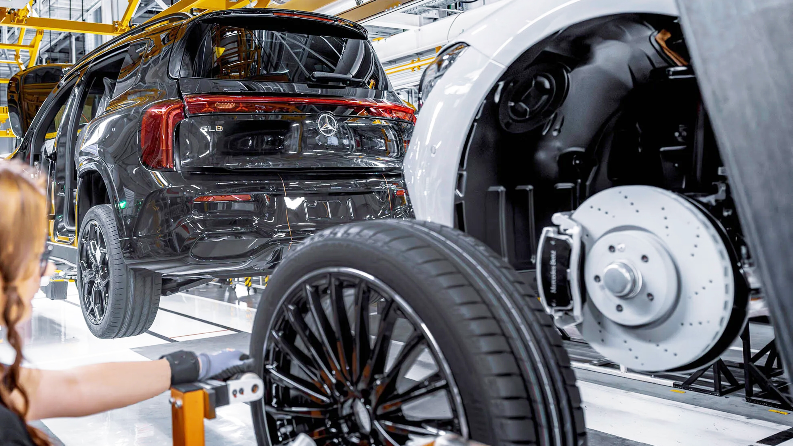Mercedes может закрыть два завода в Германии
