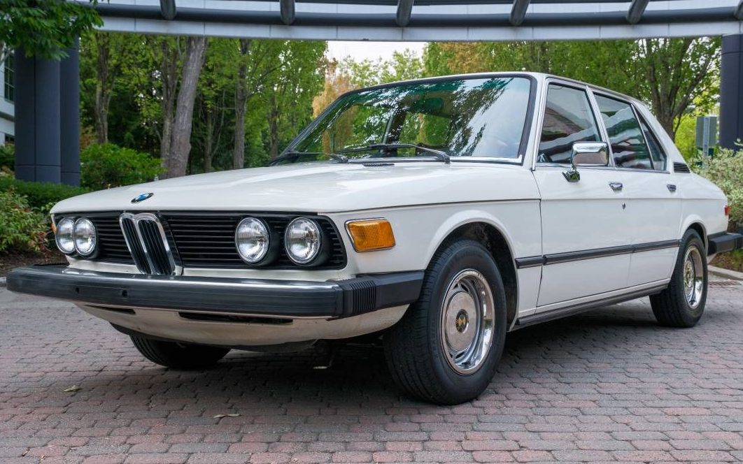 Неперестроенный survivor: BMW 530i 1976 года
